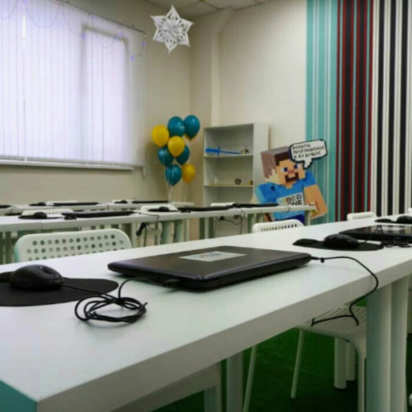 KIBERone для будущих КиберГероев в Ижевске! - КИБЕРшкола программирования для детей, компьютерные курсы для школьников, начинающих и подростков - KIBERone г. Санкт-Петербург